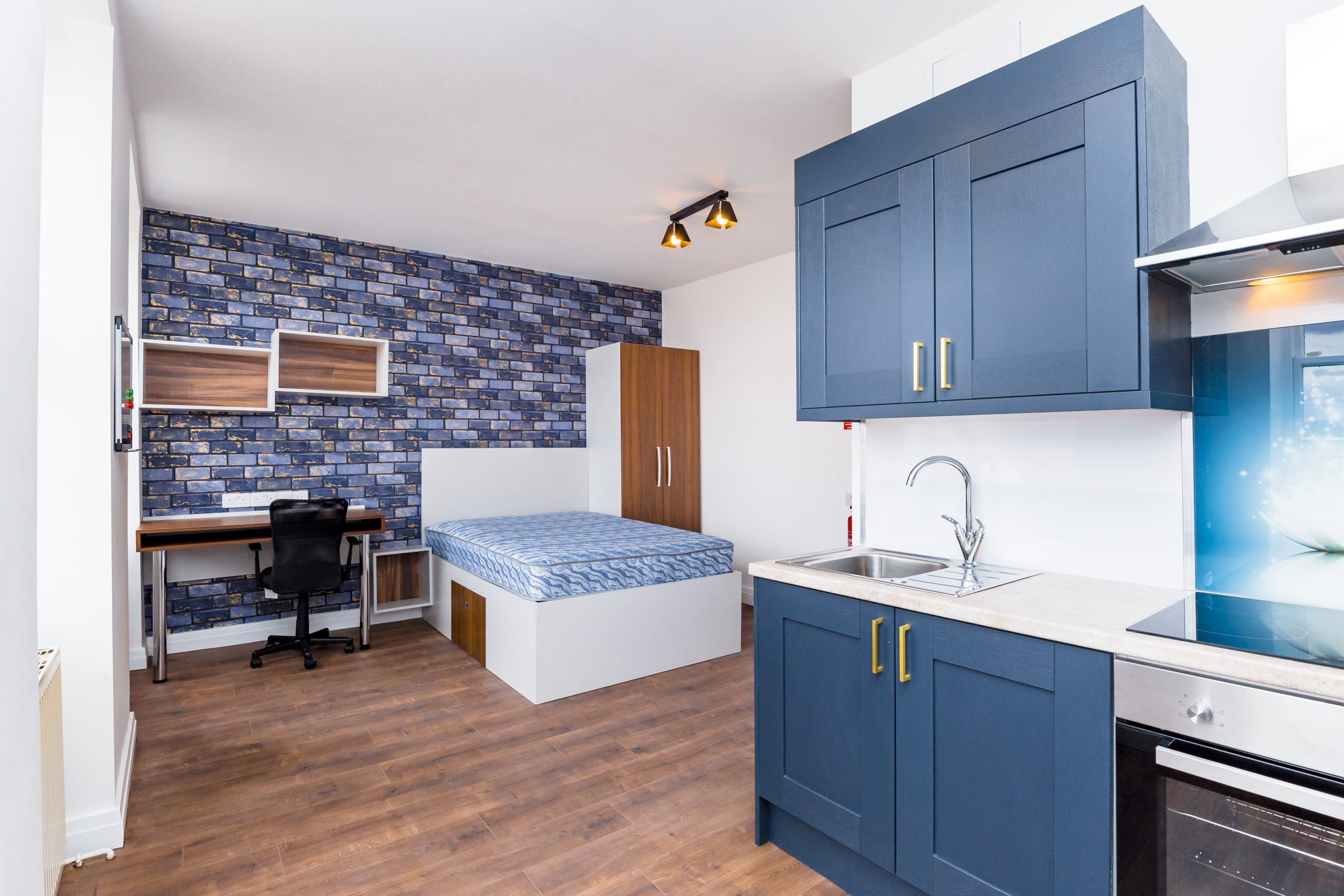 annamillerart 20200630 LeazesPark Day1 525 scaled 1